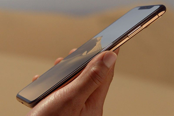 质感巅峰的求索 深度解析iPhone XS Max问鼎屏幕之王的价值逻辑